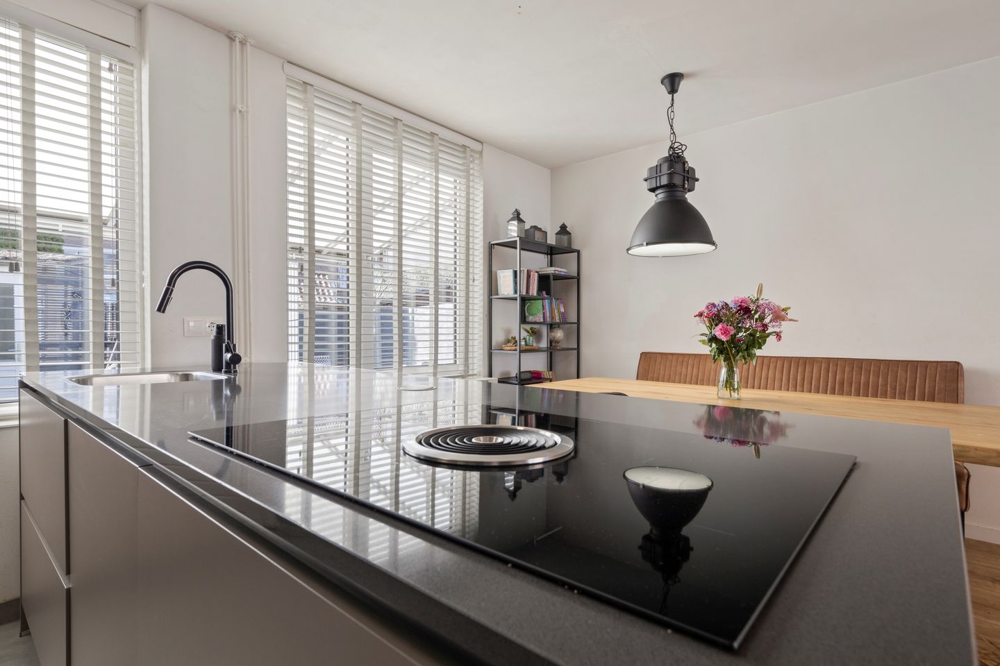 Foto 20 van Doctor Cuypersstraat 48