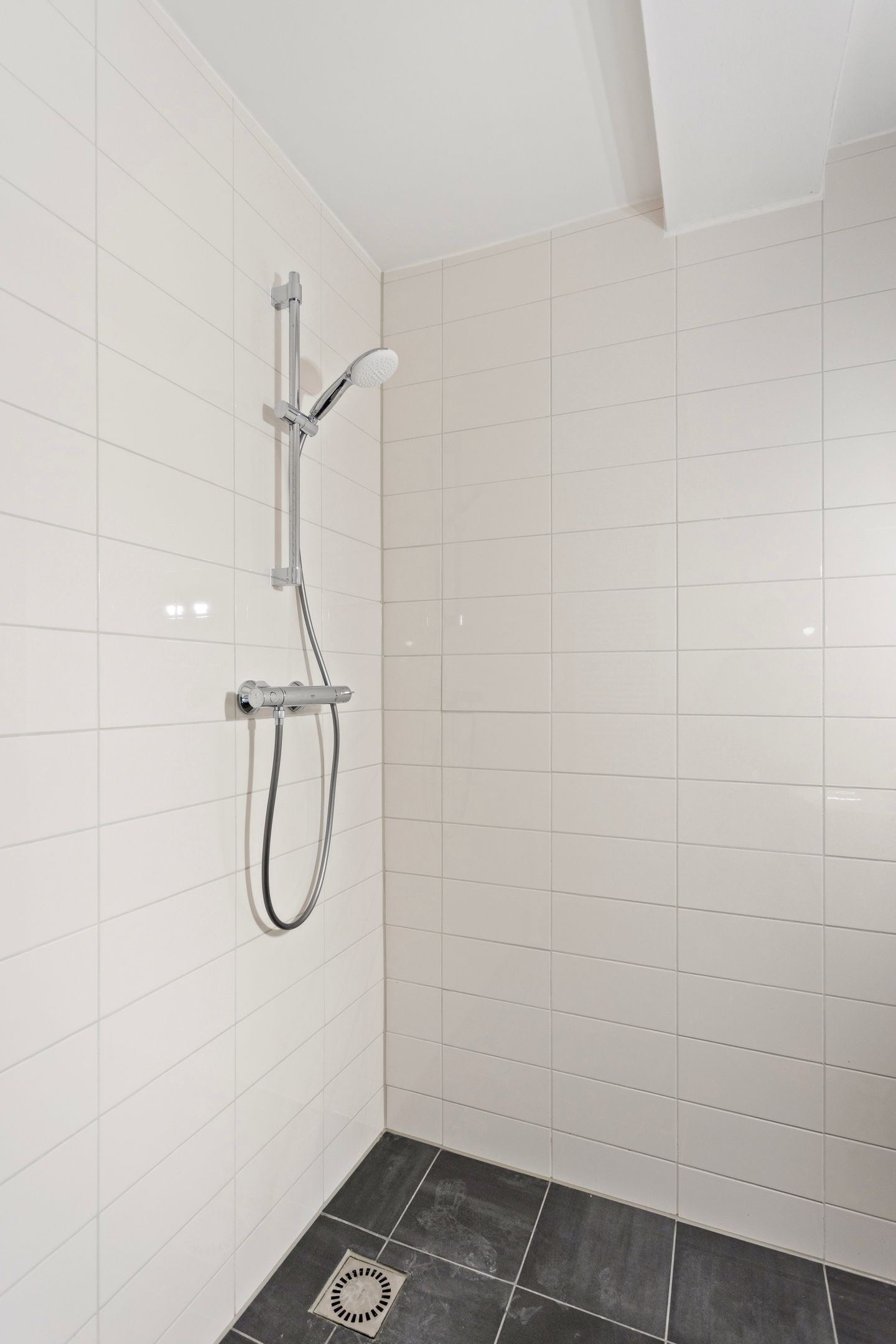 Sunny Central 3-Room Apartment with Energy Label A — 26