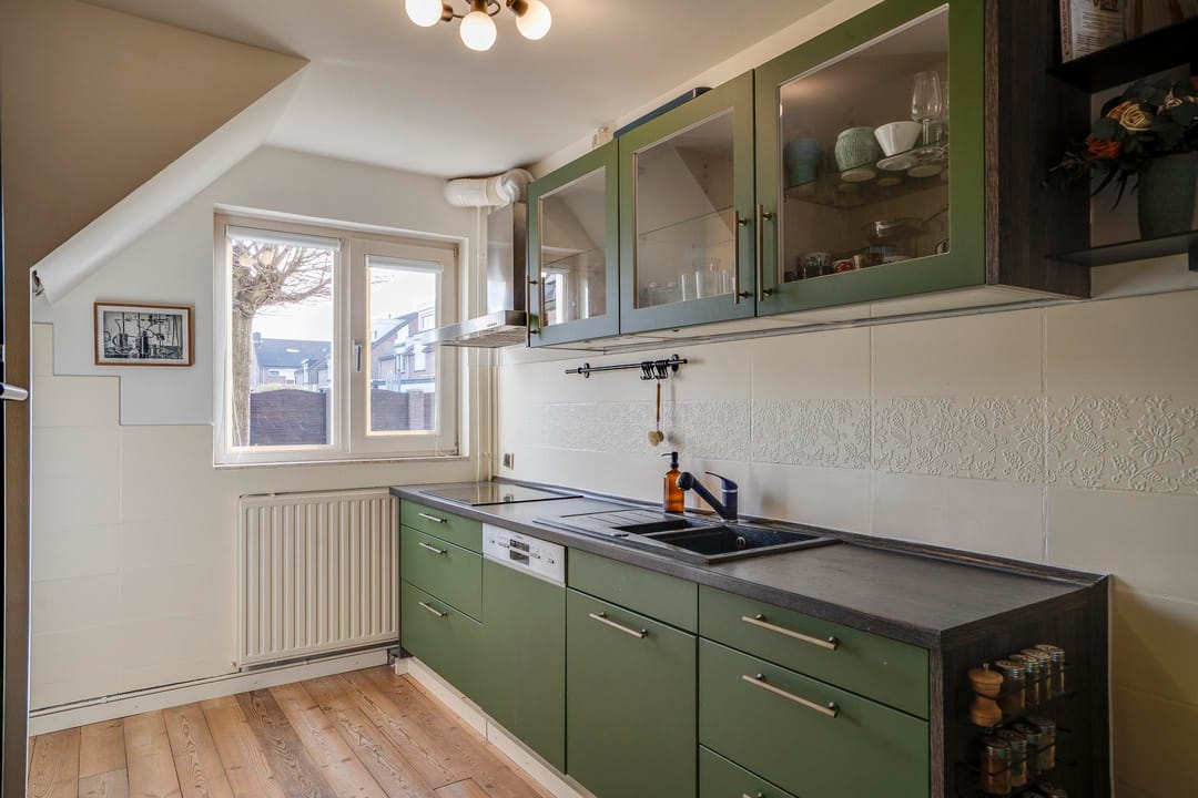 Semi-detached house with 4 bedrooms, garage, and solar panels in Grubbenvorst — 14