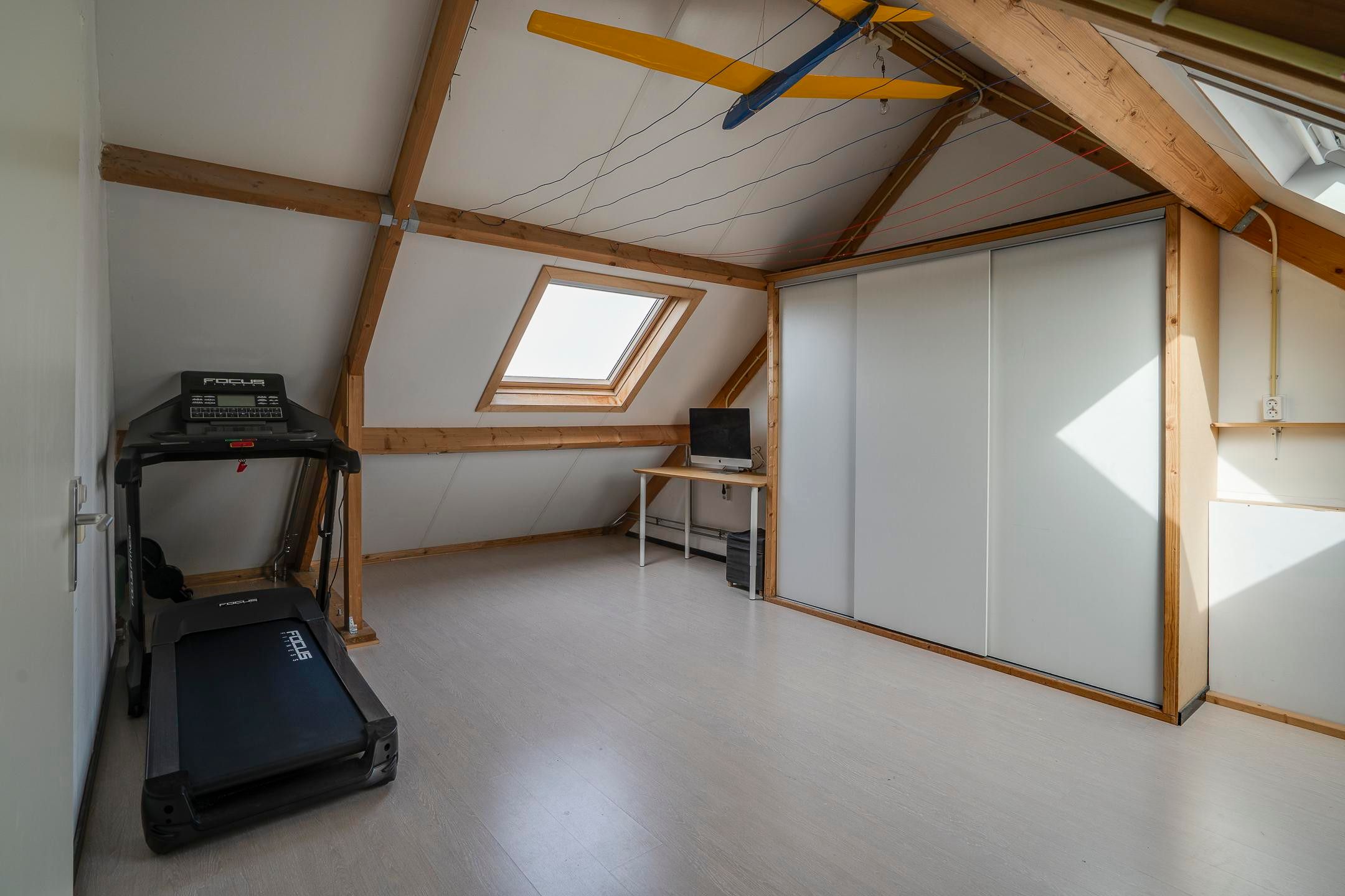 Semi-detached house with 4 bedrooms, garage, and solar panels in Grubbenvorst — 42
