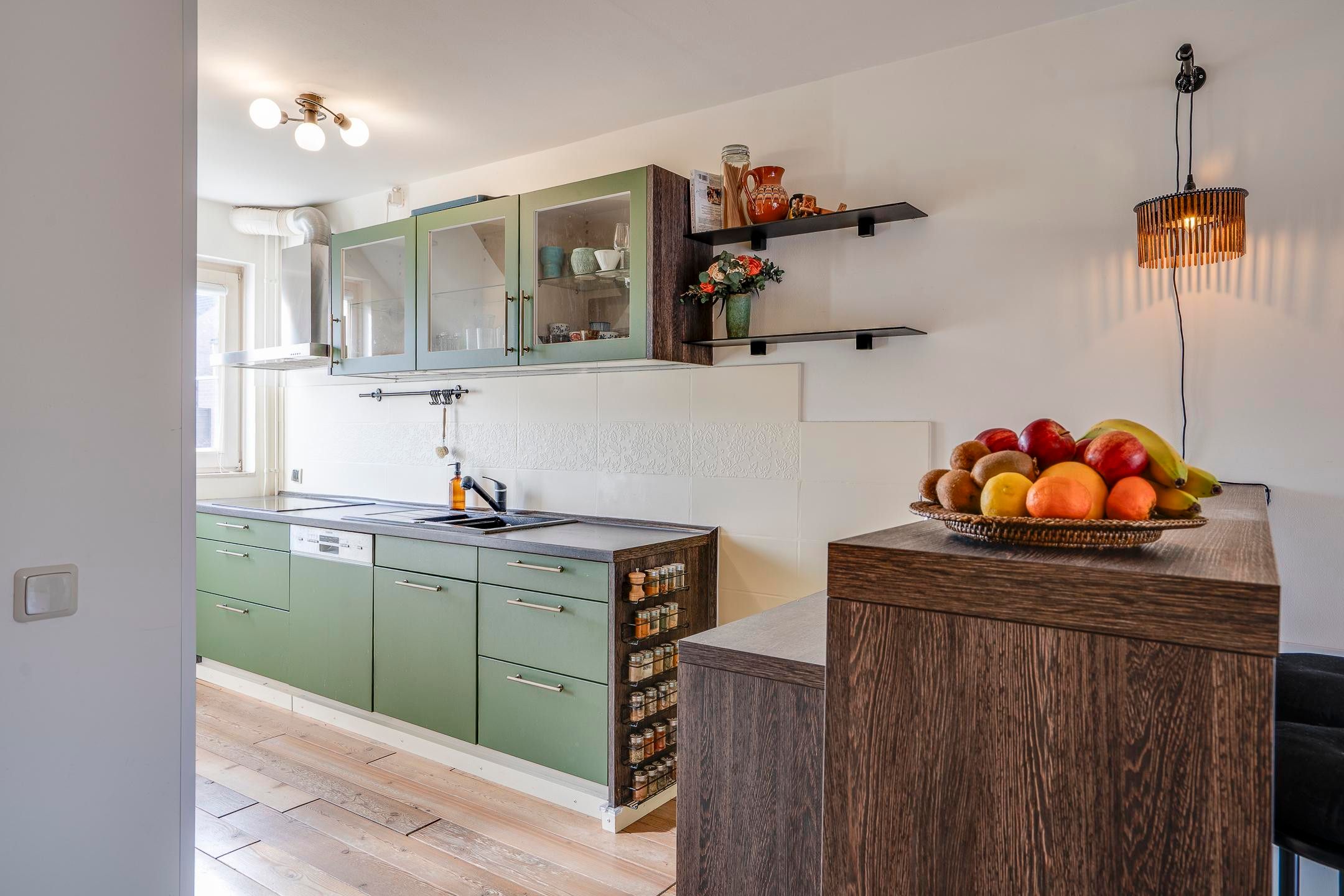 Semi-detached house with 4 bedrooms, garage, and solar panels in Grubbenvorst — 13
