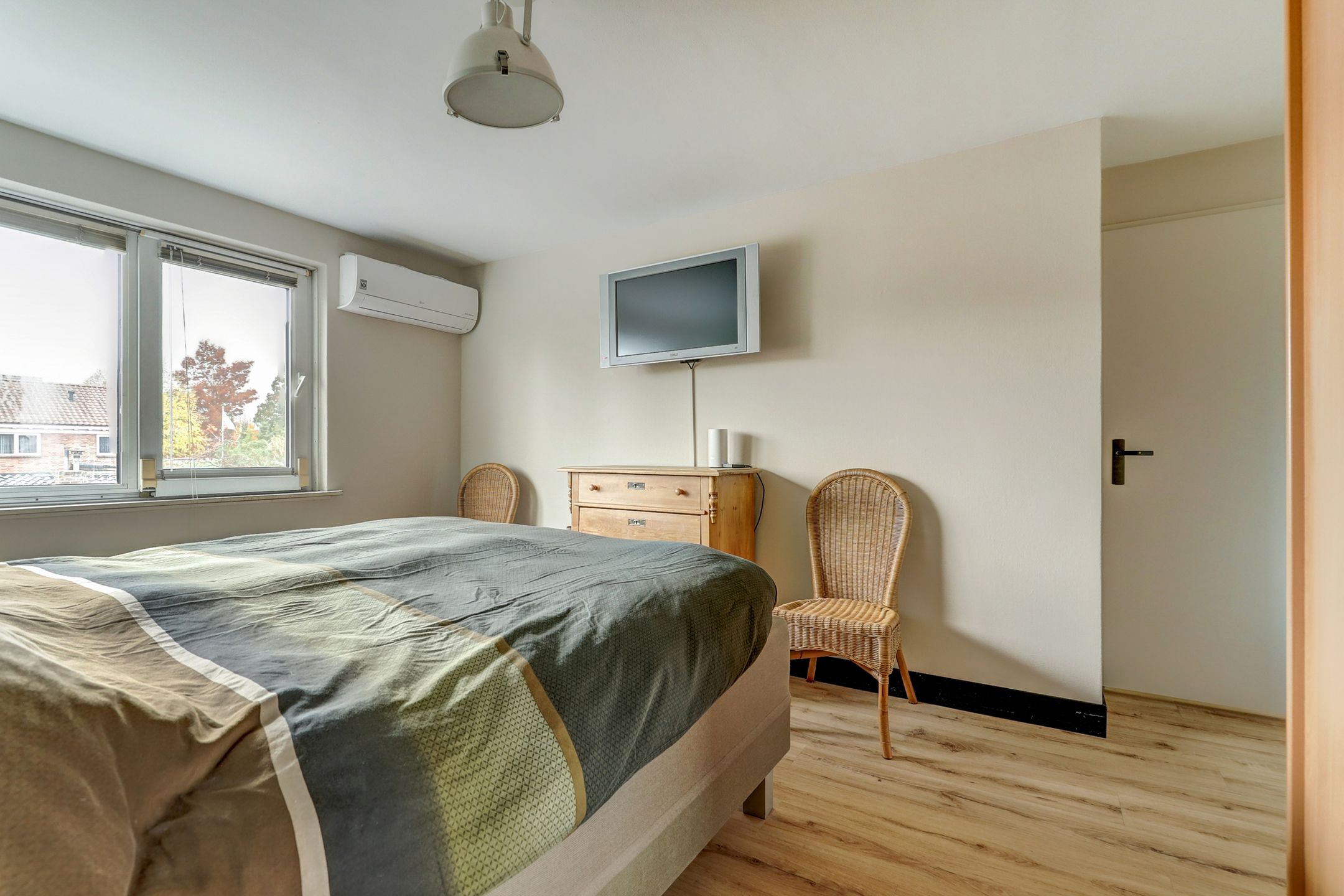 Foto 24 van Burg. Dittersstraat 31