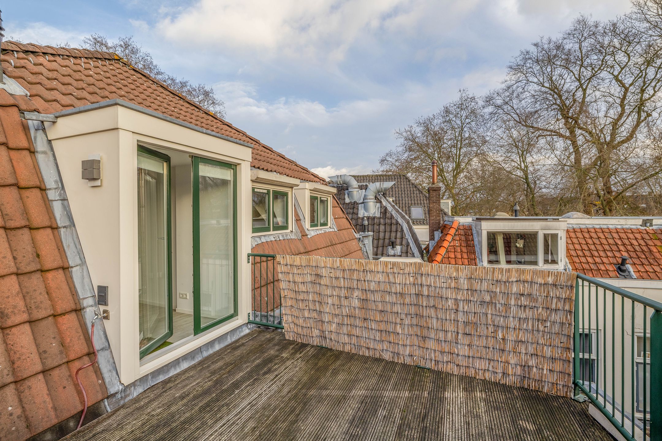 Spacious apartment with two terraces in Utrecht center — 34
