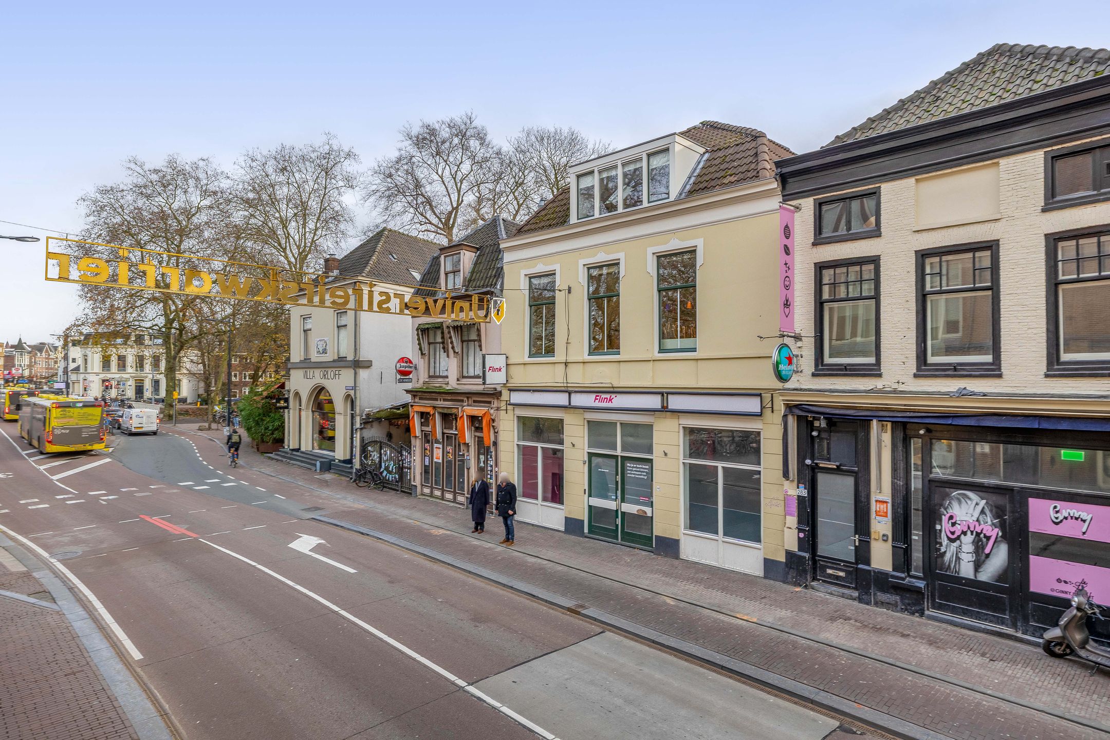 Spacious apartment with two terraces in Utrecht center — 40