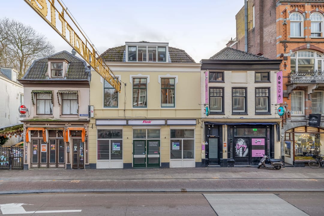 Spacious apartment with two terraces in Utrecht center — 41