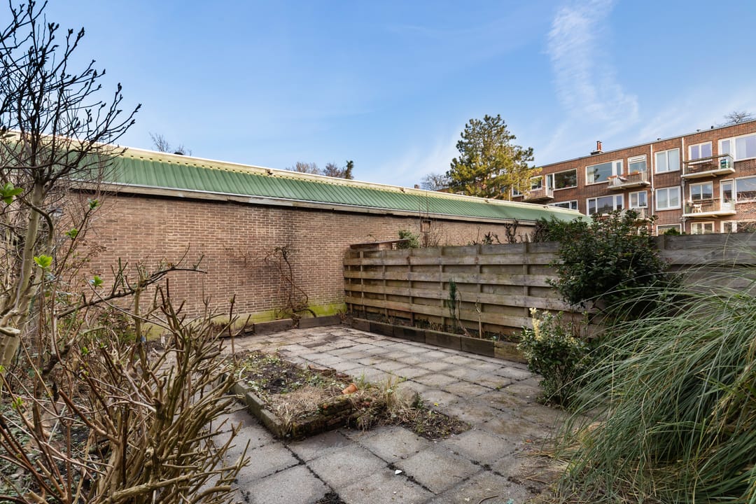 Light two-room apartment with garden in Blijdorp — 14