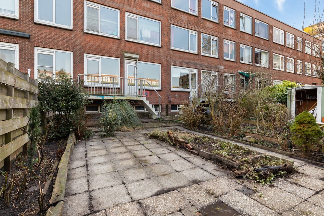 Light two-room apartment with garden in Blijdorp — 15
