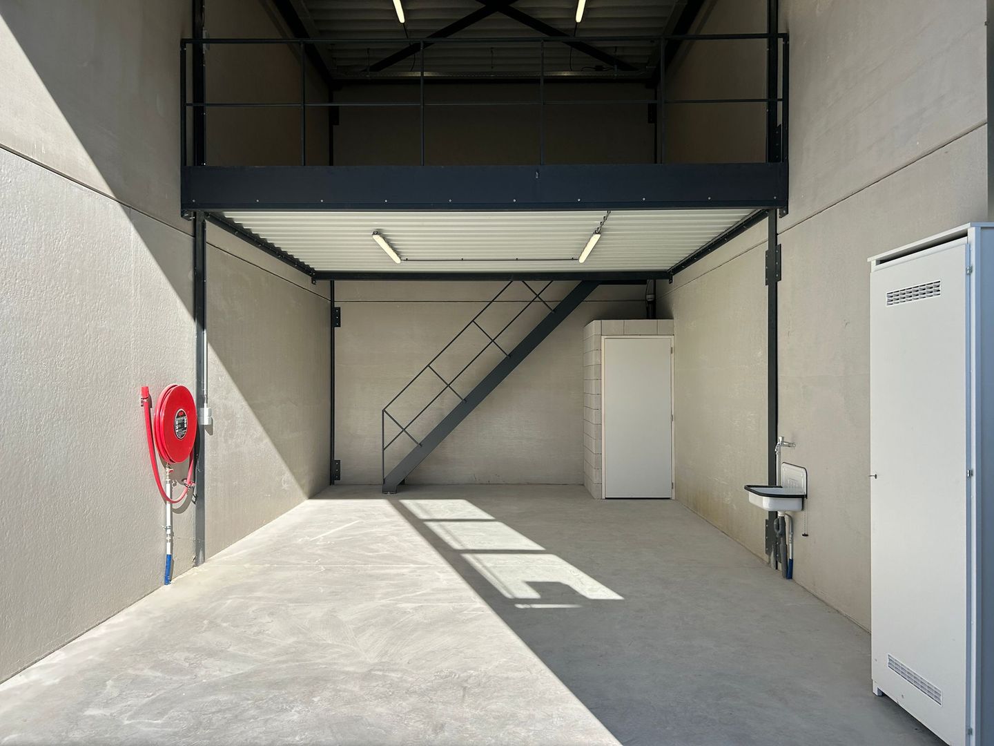 View photo 2 of Savelveld 27-A8