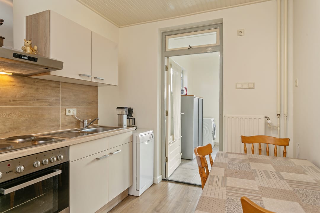 Foto 8 van Zuiderstraat 10