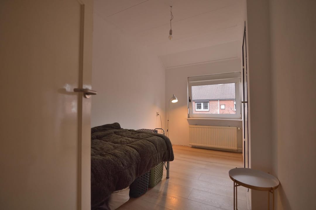 Foto 32 van Den Haagstraat 13