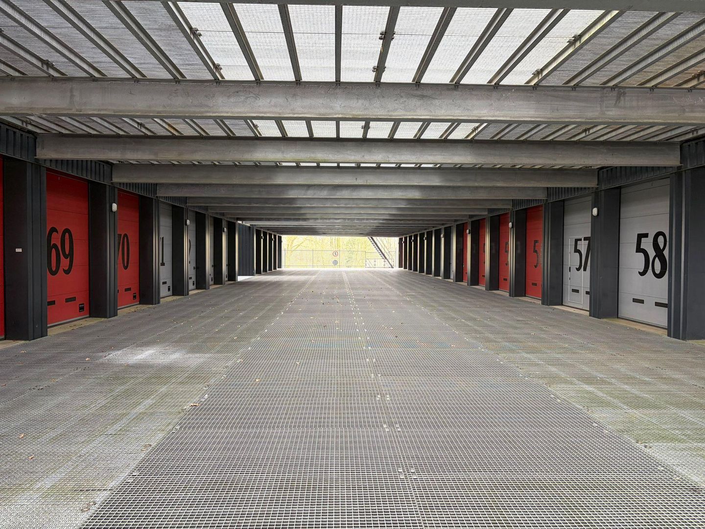 Bekijk foto 1 van Elektronweg 24