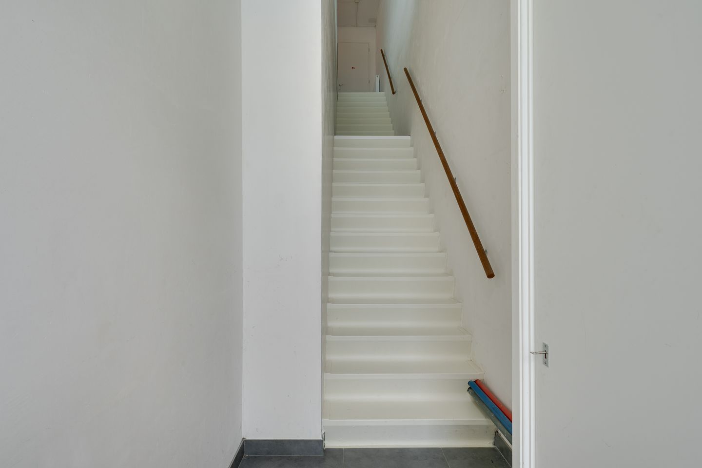 Bekijk foto 3 van M.C. van Voordenstraat 22