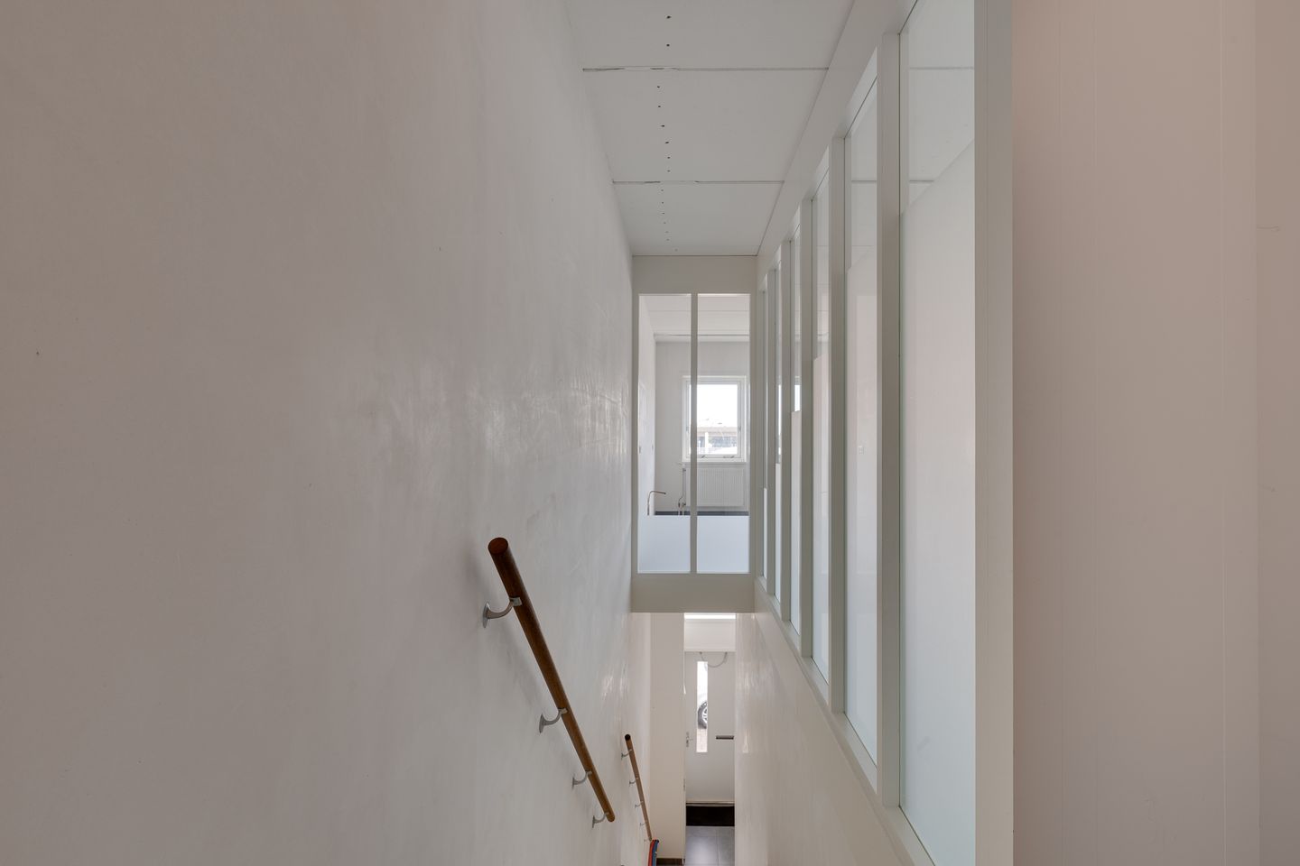 Bekijk foto 4 van M.C. van Voordenstraat 22