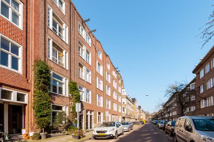 Photo 2 of Reinier Claeszenstraat 23-2