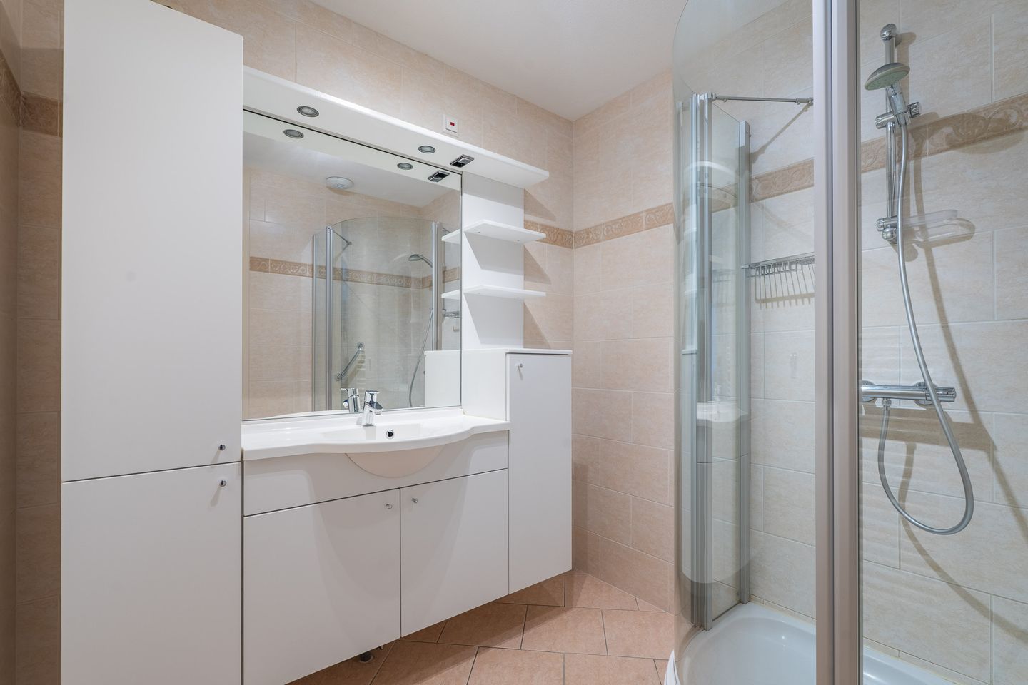 Photo 34 of Waterlooplein 306