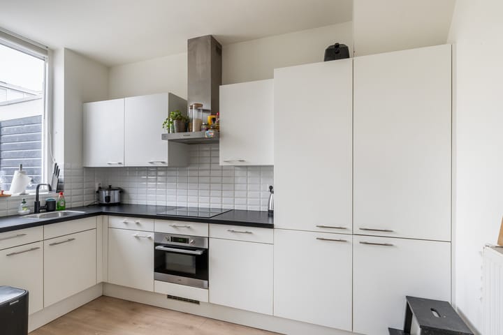 Photo 4 of Zwartewaalsestraat 50