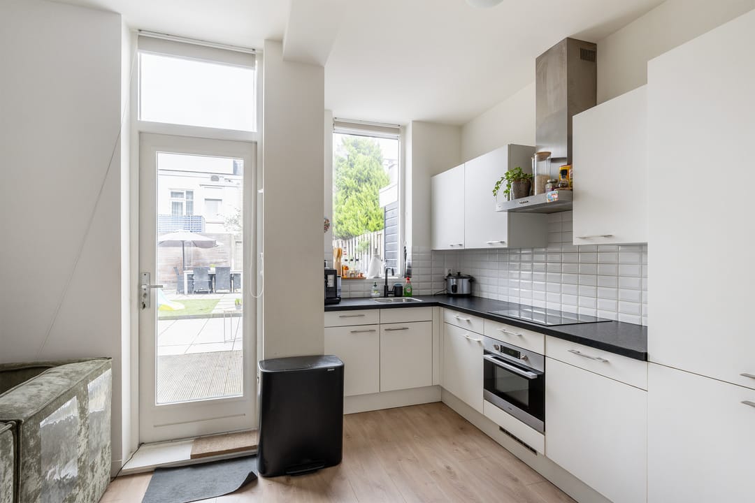 Photo 11 of Zwartewaalsestraat 50