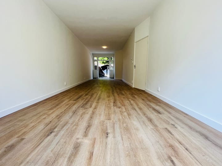 Photo 2 of Lunterenstraat 101