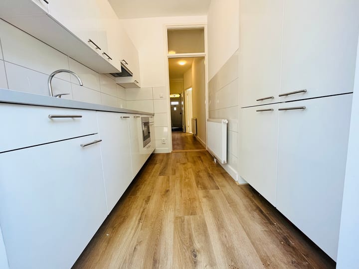 Photo 5 of Lunterenstraat 101