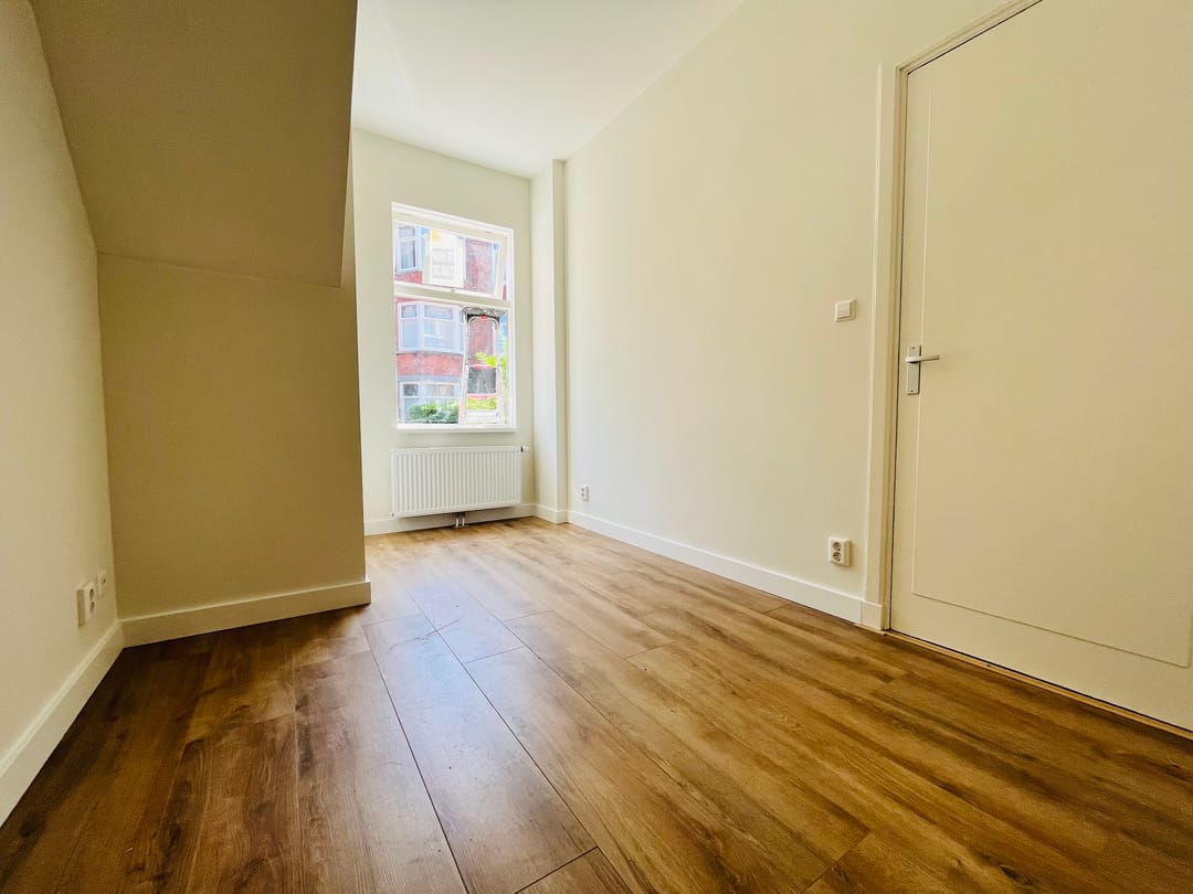 Photo 13 of Lunterenstraat 101