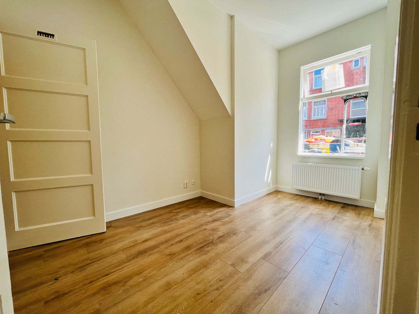 Photo 14 of Lunterenstraat 101