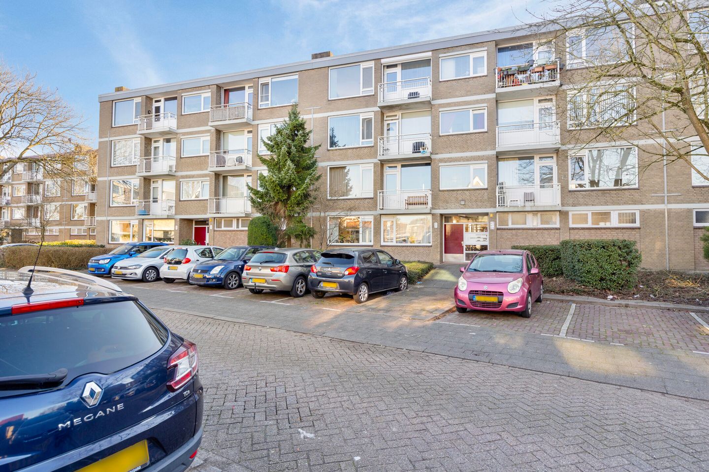 Burgemeester Crezéestraat 63