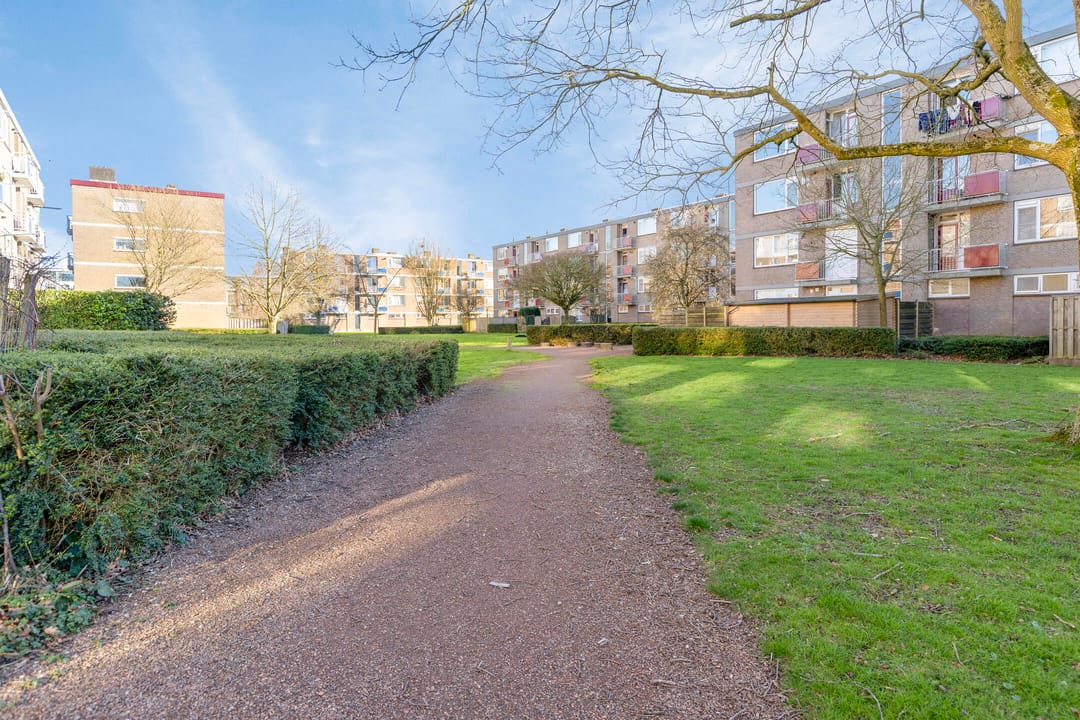 Foto 28 van Burgemeester Crezéestraat 63