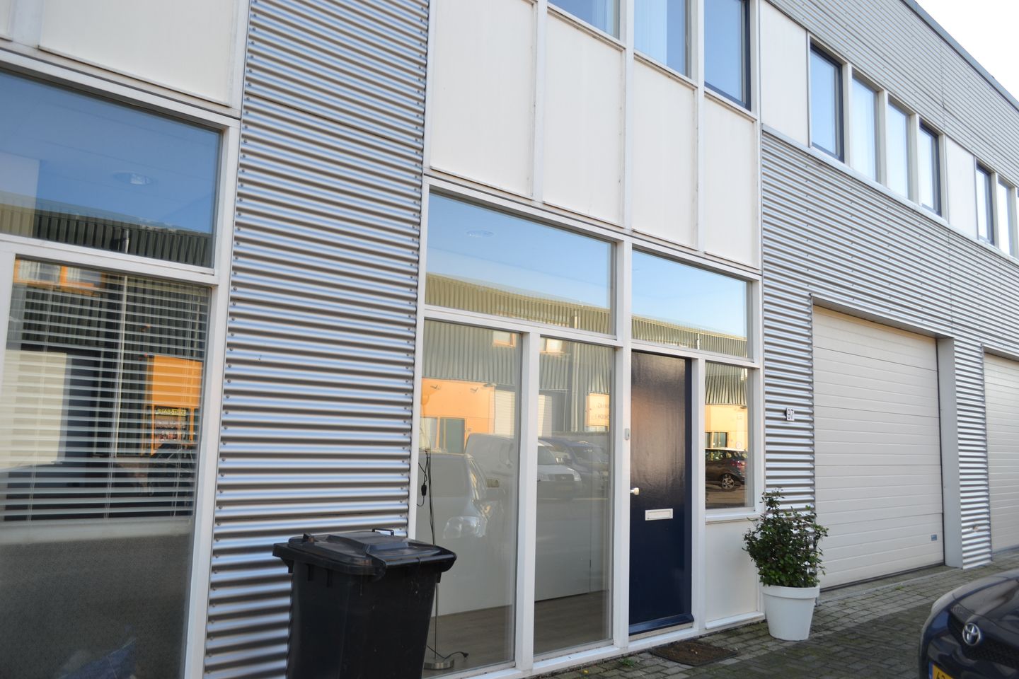 View photo 1 of Zandzuigerstraat 95-97