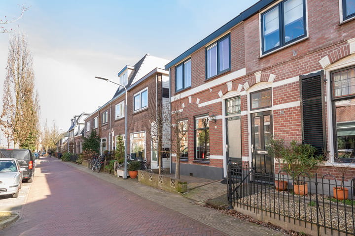 Hoekwoning te koop: Tulpstraat 47, Hilversum