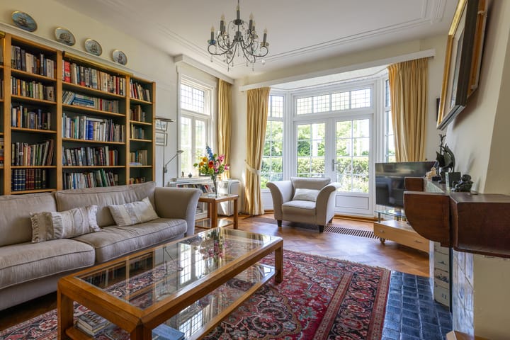 Photo 2 of Bergse Plaslaan 2