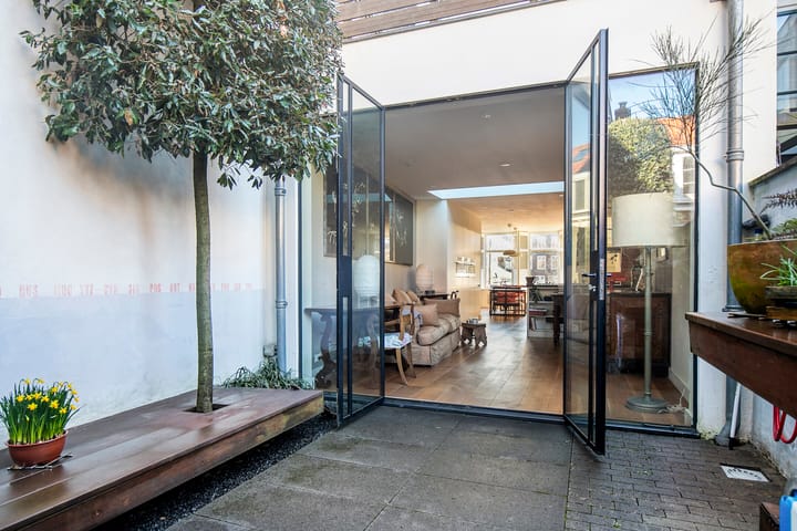 Photo 4 of Raamvest 27