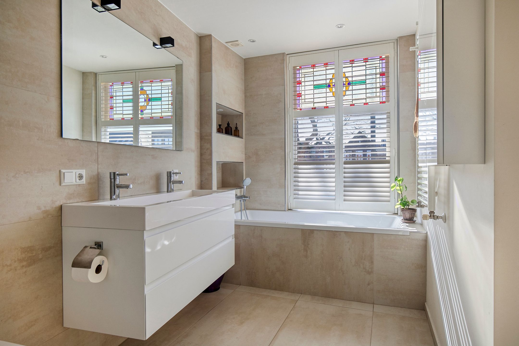 Foto 24 van Raamvest 27