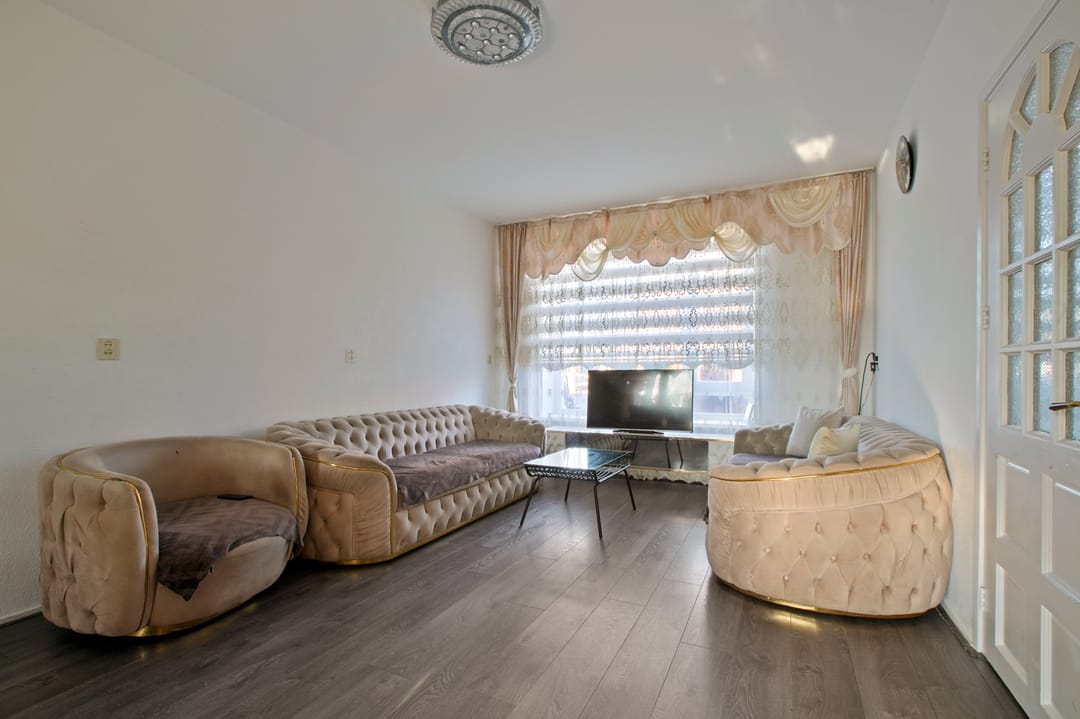 Foto 2 van Van Karnebeekstraat 67