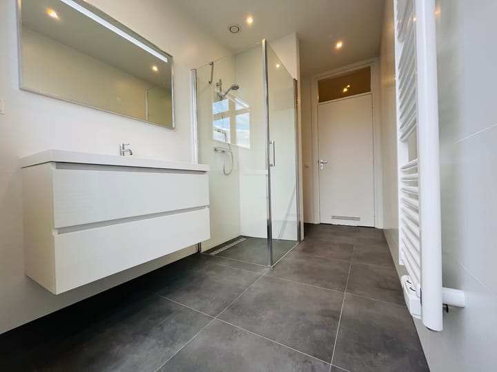 Photo 5 of Goudsbloemlaan 128