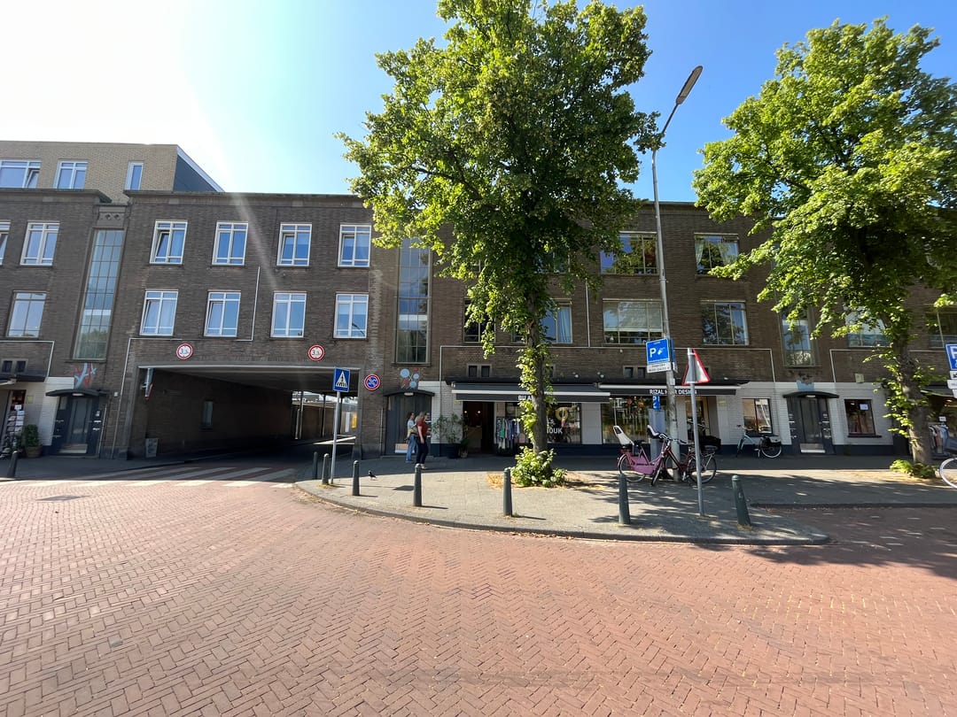 Photo 17 of Goudsbloemlaan 128