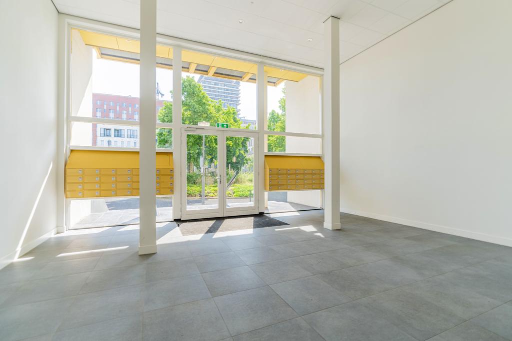 Foto 15 van Naritaweg 209-D