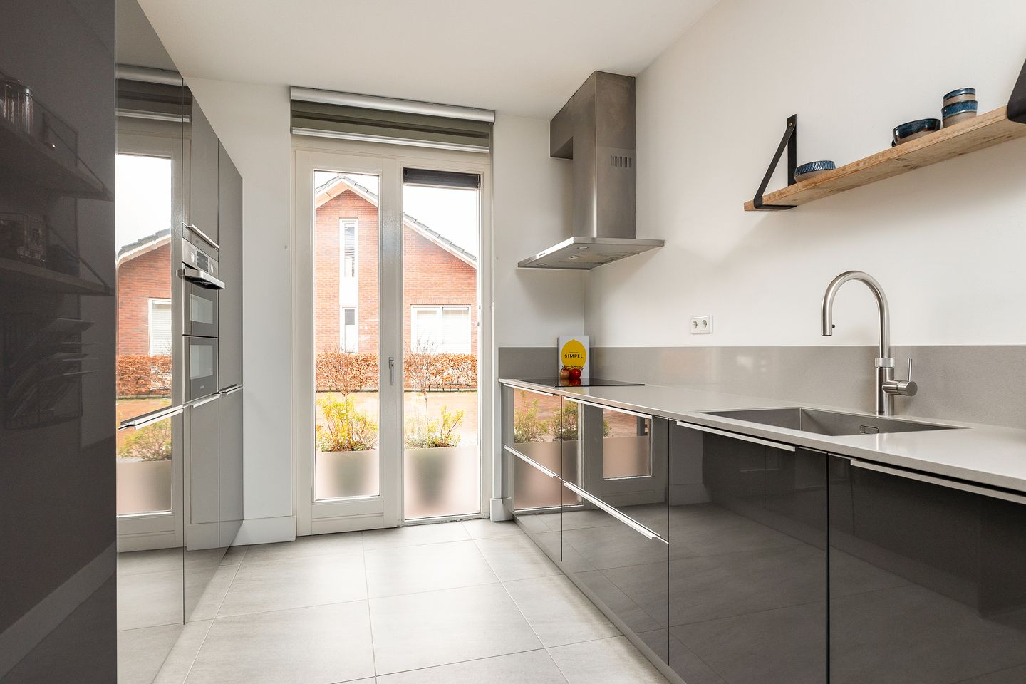 Photo 4 of Melenhorststraat 23