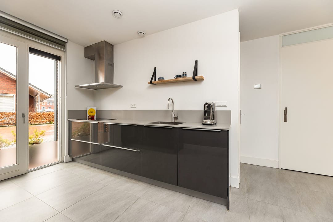 Photo 11 of Melenhorststraat 23