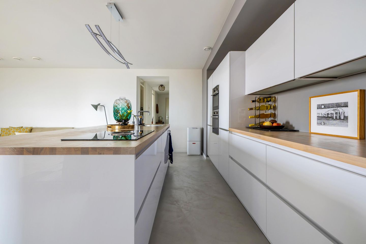 Foto 29 van Dirk Hartogstraat 295