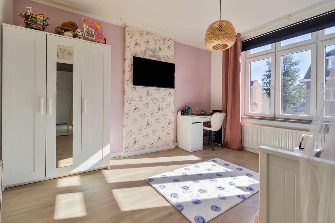 Photo 8 of Mirbachstraat 15