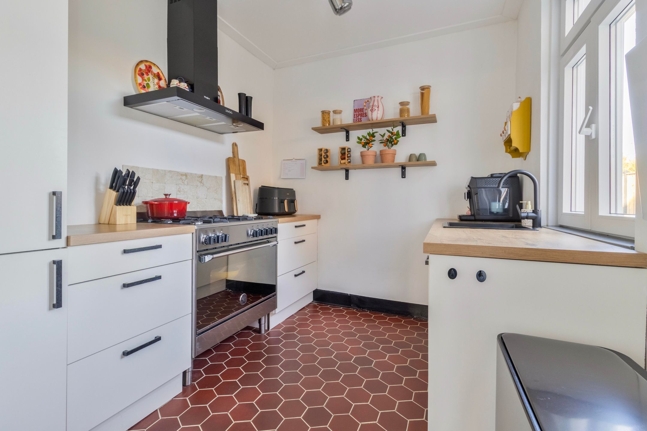 Photo 6 of Mirbachstraat 15