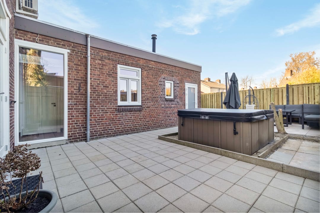 Photo 22 of Mirbachstraat 15