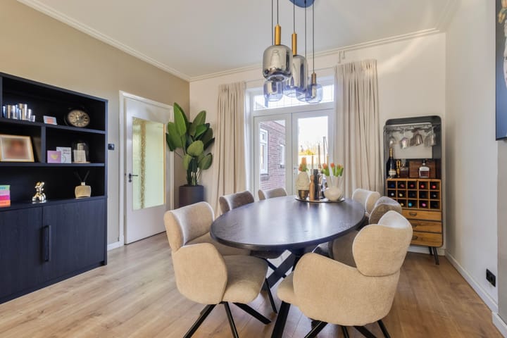 Photo 4 of Mirbachstraat 15