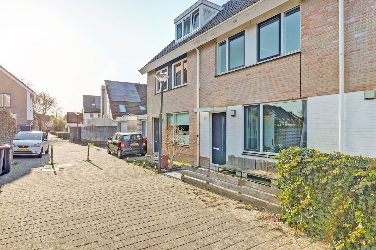 Photo 4 of Robert Stolzhof 258