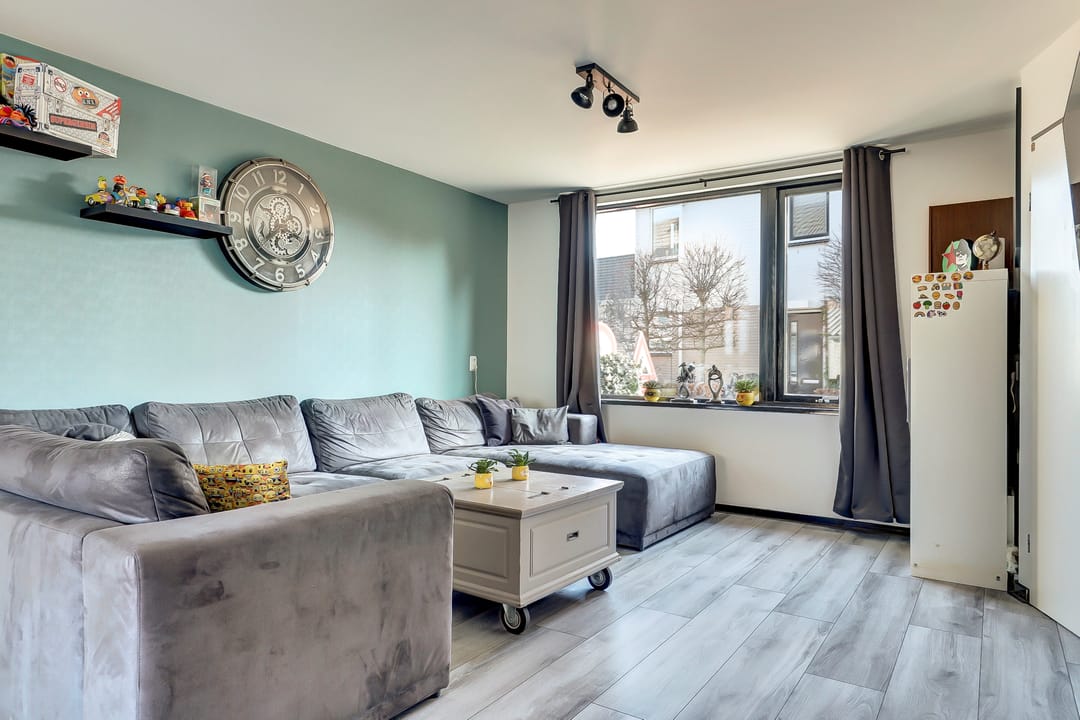 Photo 7 of Robert Stolzhof 258