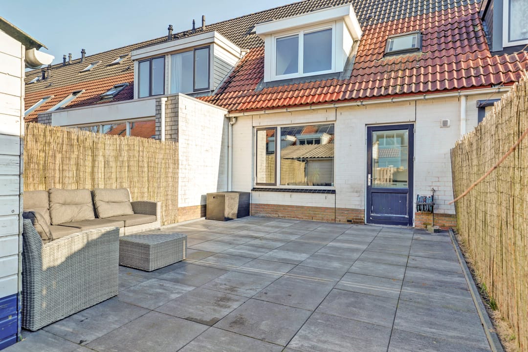 Photo 26 of Robert Stolzhof 258