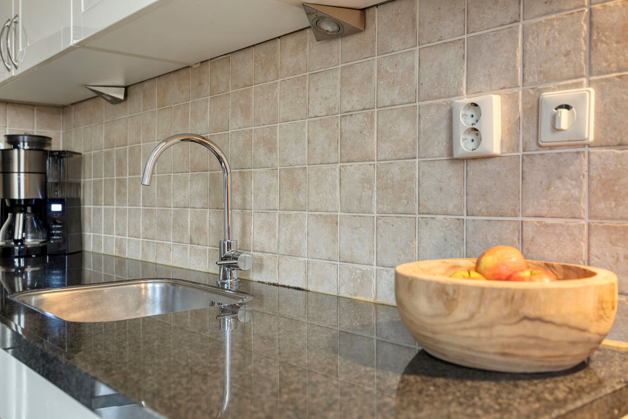 Photo 12 of Van Breestraat 72