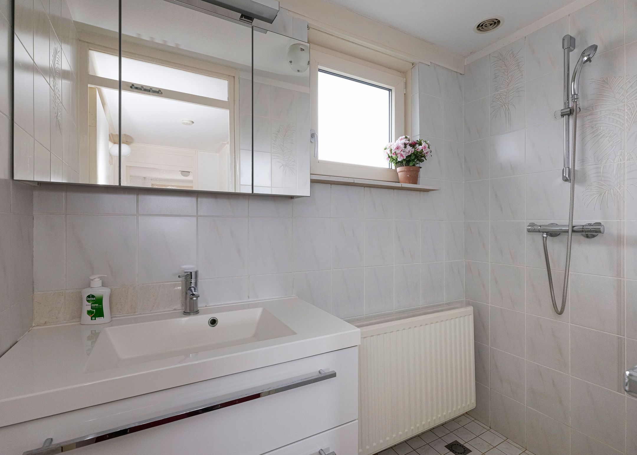 Photo 18 of van Asperenstraat 11