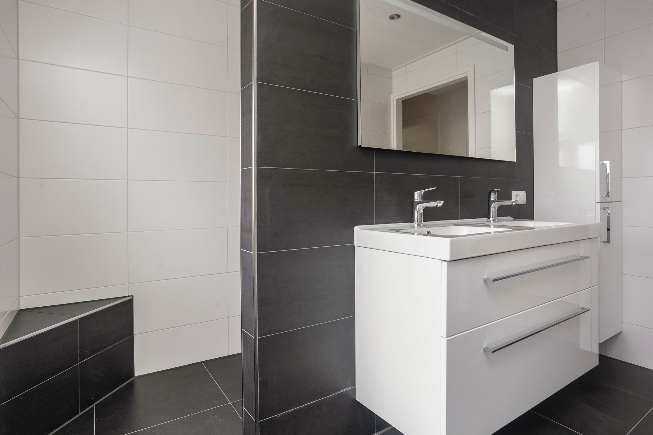 Foto 12 van Domineeskamp 4-E