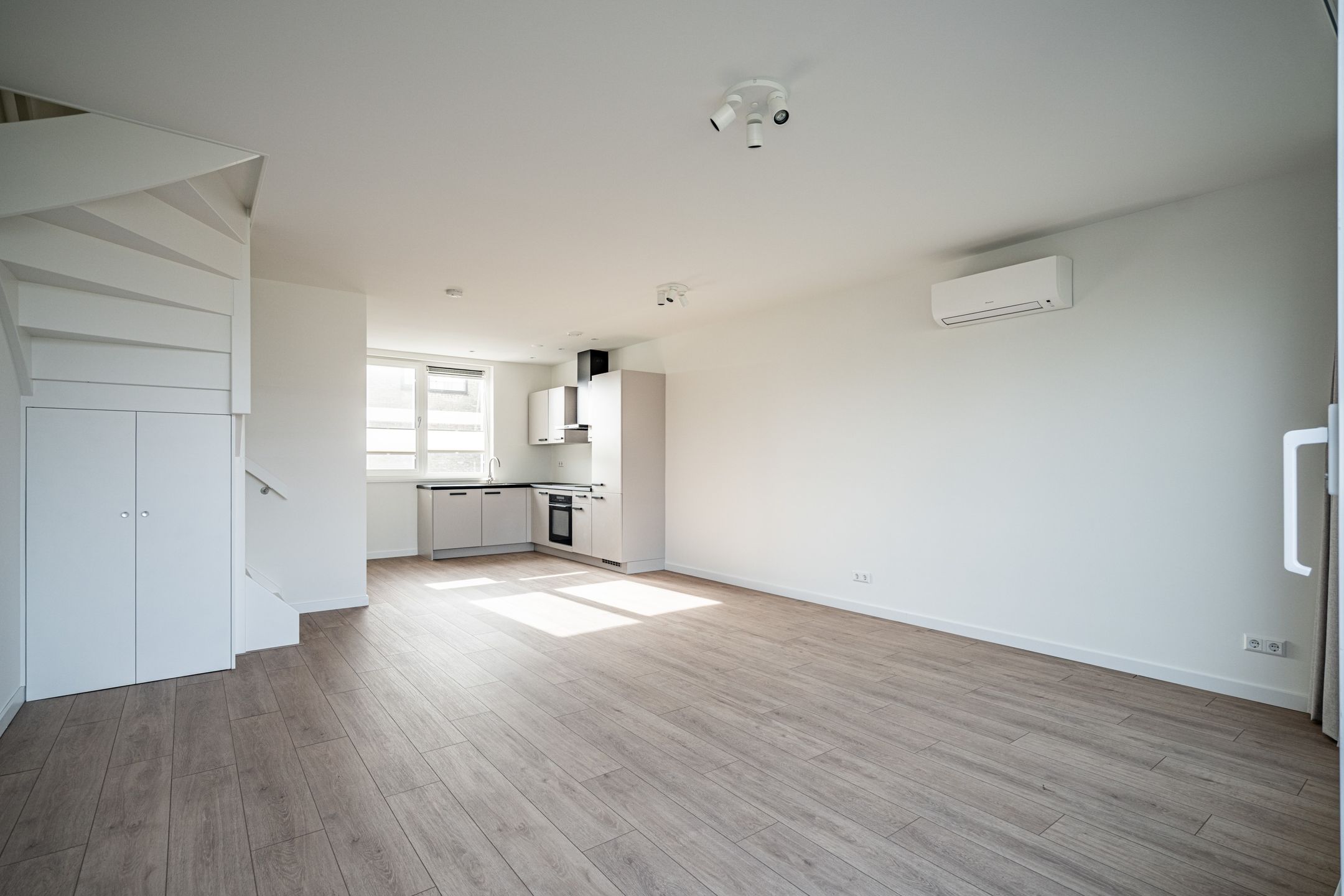 Foto 15 van Gerard Douplantsoen 38